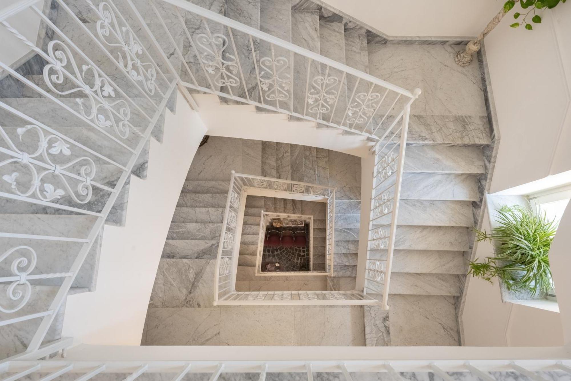 Palazzo Desiderio Castellammare di Stabia Exterior foto